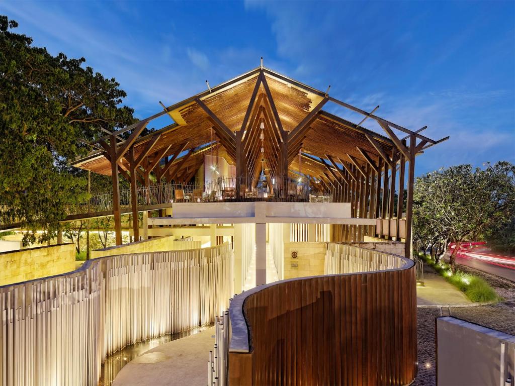 bale villas exterior dusk