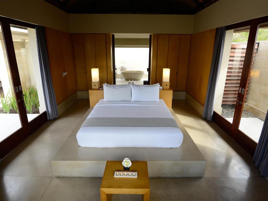 bale villas minimalist bedroom