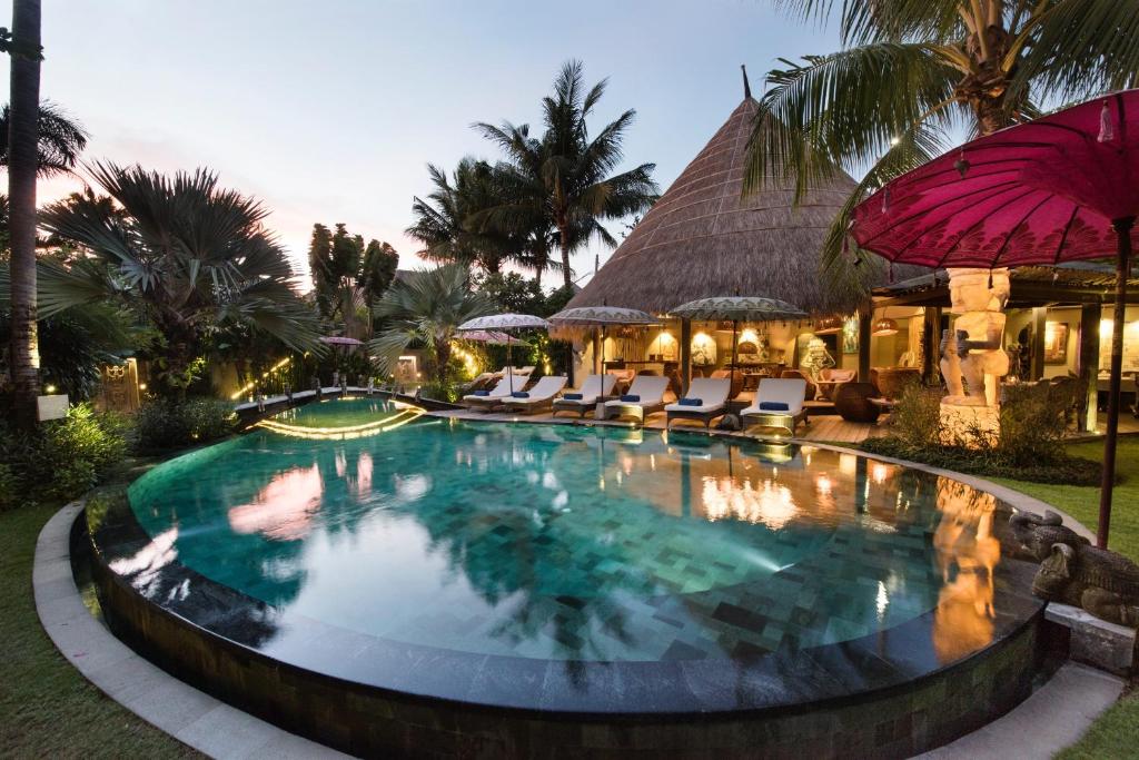 blue karma pool area