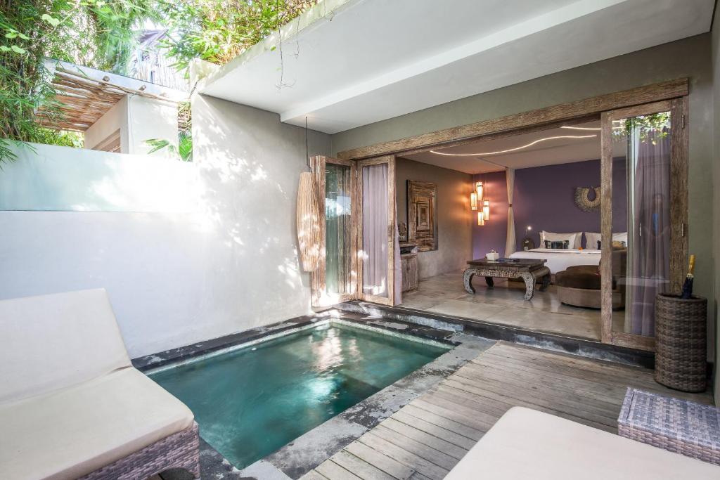 blue karma private pool
