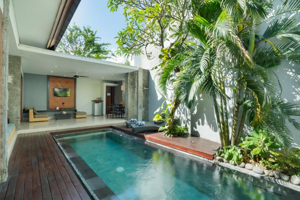 samaja villas pool living