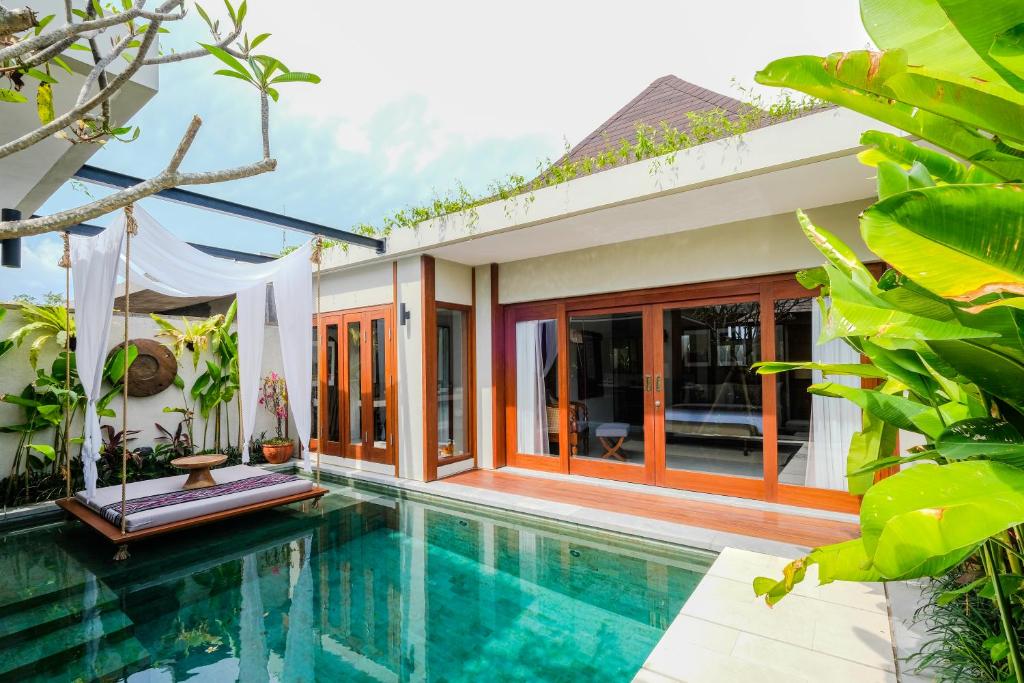 sampatti villas pool