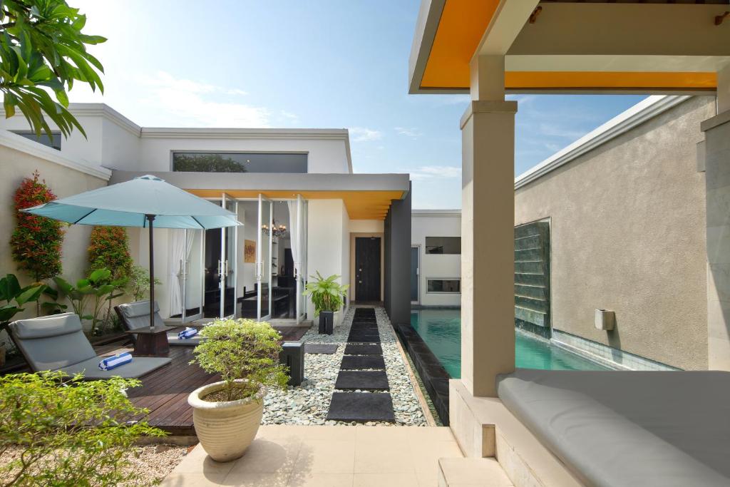 seiryu boutique poolside