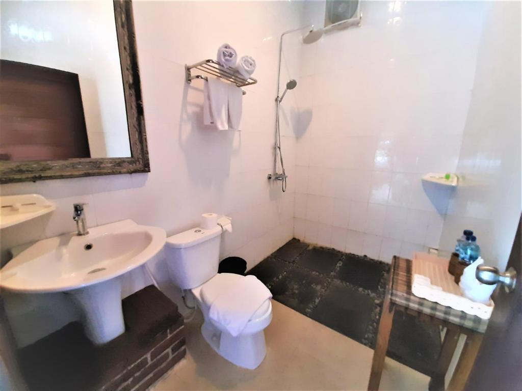 astana villa bathroom1