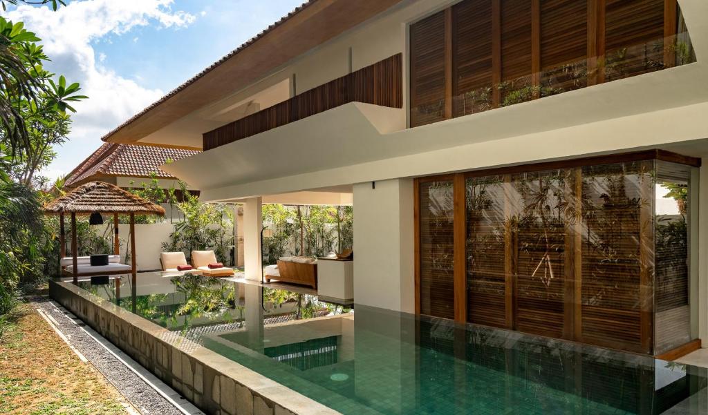 bisma villa pool 3