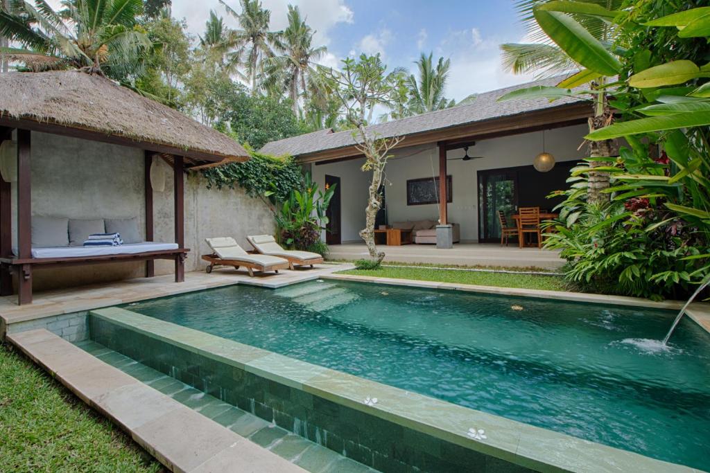 santun villa private pool