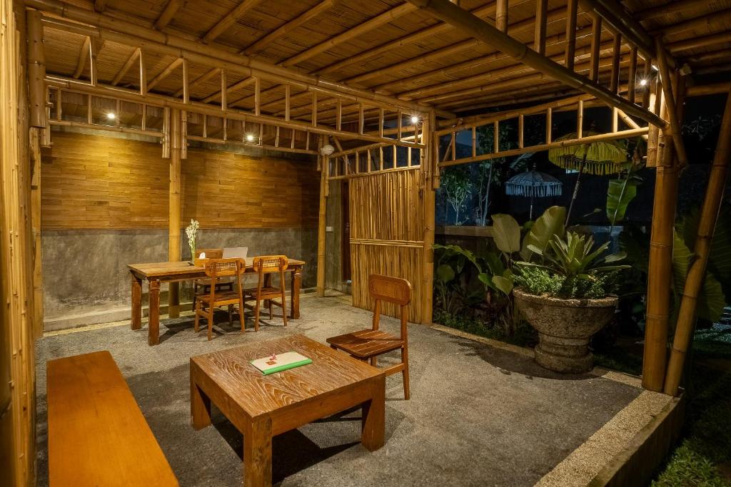 ulon villa bamboo gazebo