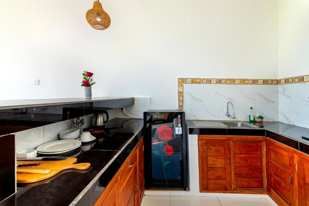 santhi villa kitchen area