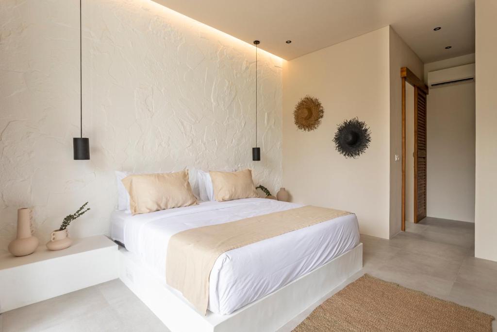 dreamland villa cozy bedroom