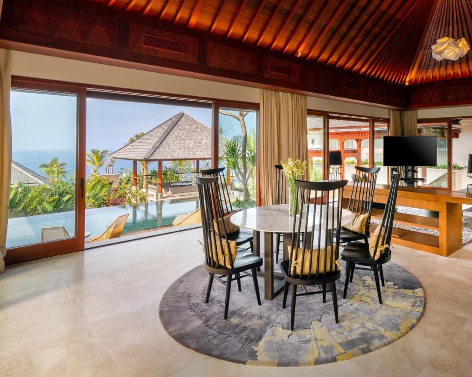 edge villa hall 4