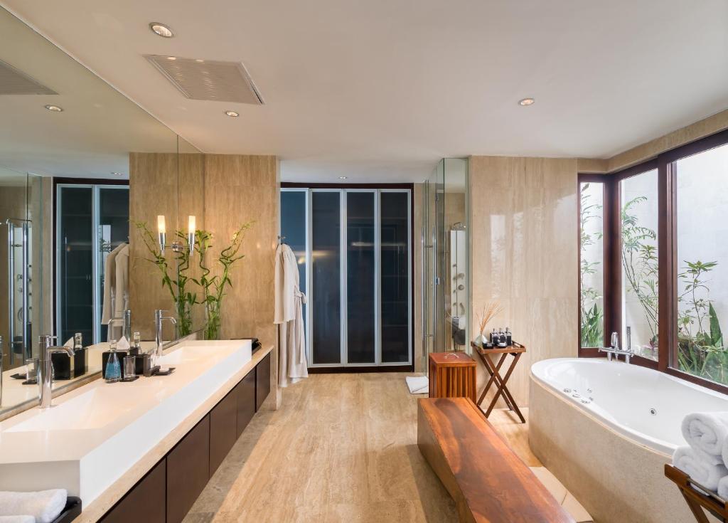 edge villa hot